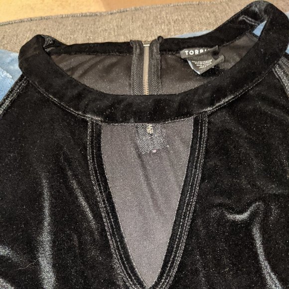 Torrid Black Velvet Halter Top - Picture 5 of 6
